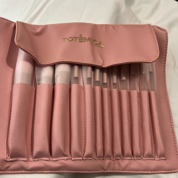 Totémica Makeup Brushes 12 Pcs - Picture 8 of 15